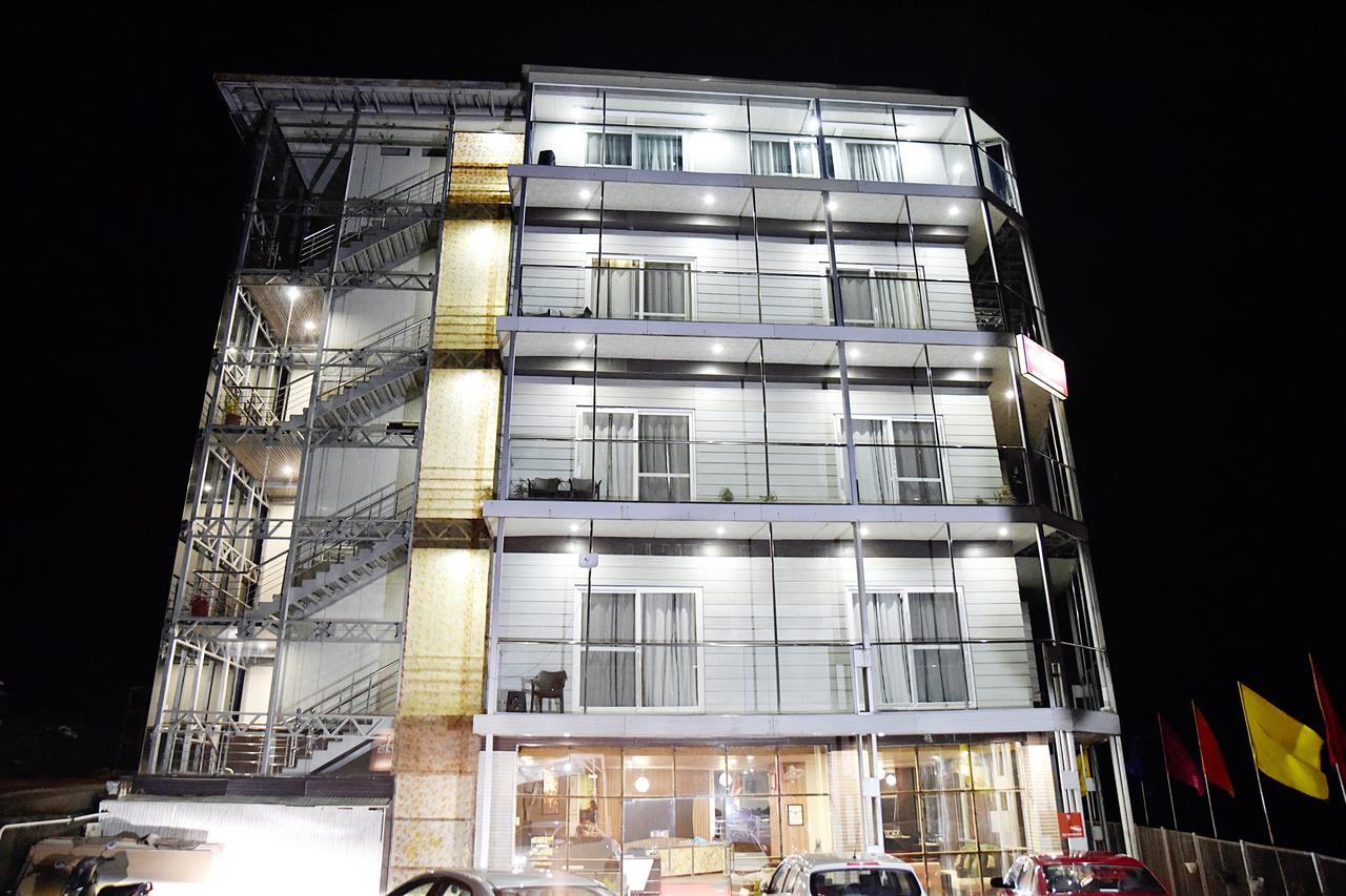 ホテルVakratunda ダラムシャーラー エクステリア 写真